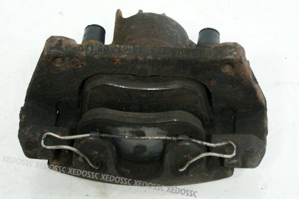 ZACISK HAMULCOWY PRZÓD PRAWY VOLVO V70 02 2.0