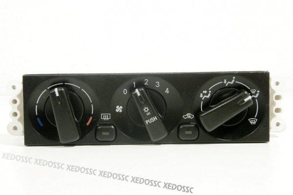 PANEL STEROWANIA NAWIEWU MITSUBISHI SPACE STAR 99