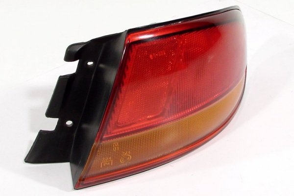 LAMPA TYŁ PRAWA MAZDA XEDOS 6 95 SEDAN STANLEY