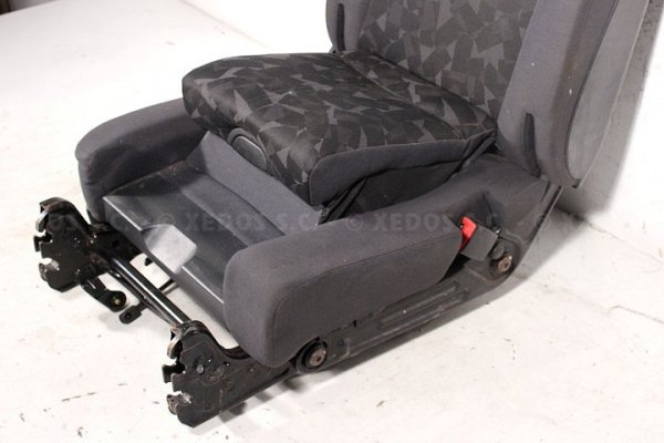 FOTEL PRAWY TYŁ MERCEDES VANEO 414 02 MINIVAN
