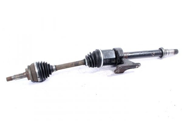 _Półoś przód prawa Toyota Avensis T25 2003 2.0D4D