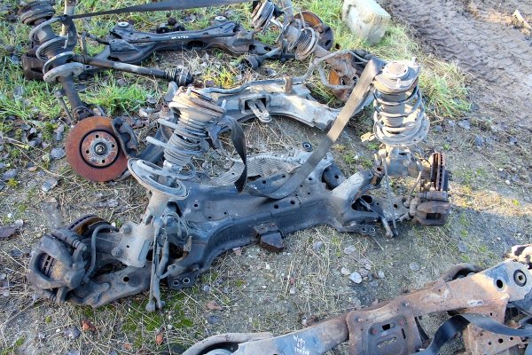 Zawieszenie przód Toyota Avensis T27 2009 2.0D4D Sedan