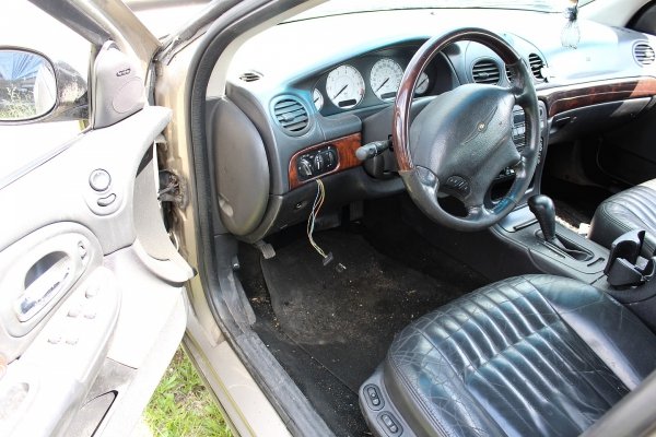 Chrysler 300M 2002 3.5i Sedan [B]