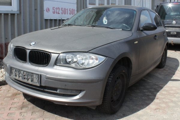 _Reflektor prawy BMW 1 E81 2008 1.6i N43B16 Hatchback 5-drzwi