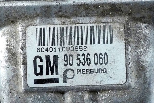 Kolektor ssący listwa wtryskowa Opel Vectra B 1999 1.8i X18XE1