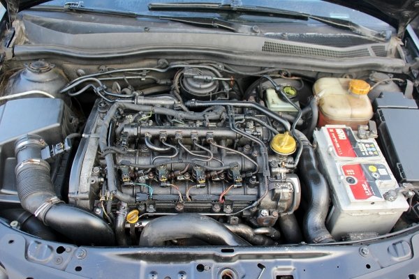 Szyba tył Opel Astra H 2005 Hatchback 5-drzwi 