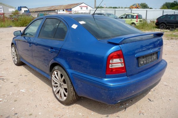 Klapa bagażnika tył + spojler Skoda Octavia I 1U 1999 Liftback