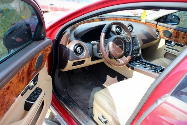 Belka zderzaka tył Jaguar XJ X351 2012 3.0D Sedan 
