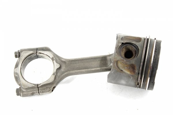 Tłok Opel Vectra C lift 2005-2008 1.9CDTI Z19DTH