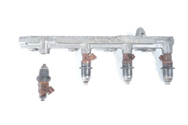 _Listwa wtryskowa Mitsubishi Galant EA0 2000 2.4GDI Sedan