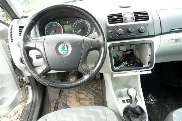 Drzwi tył lewe Skoda Roomster 5J 2007 (2006-2010) (kod lakieru: LF7T)