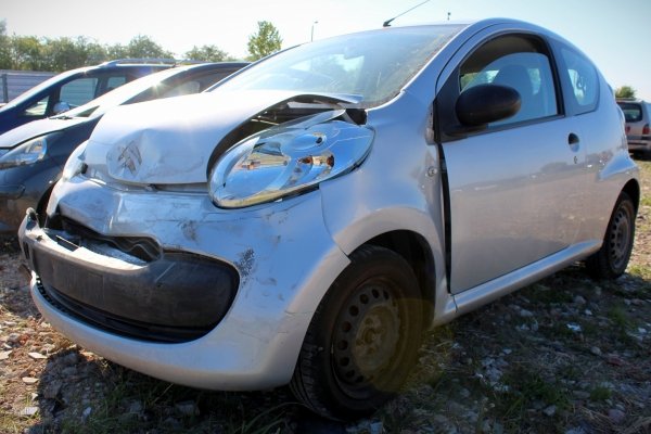 Belka zawieszenia tył Citreon C1 2005 Hatchback 3-drzwi