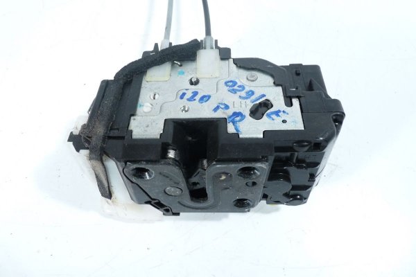 _Zamek drzwi przód lewy Hyundai i20 2009 4-pin