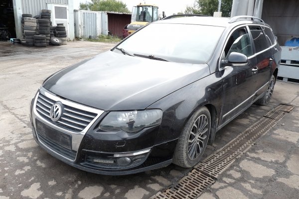 Podłokietnik tunel środkowy VW Passat B6 2007 Kombi 