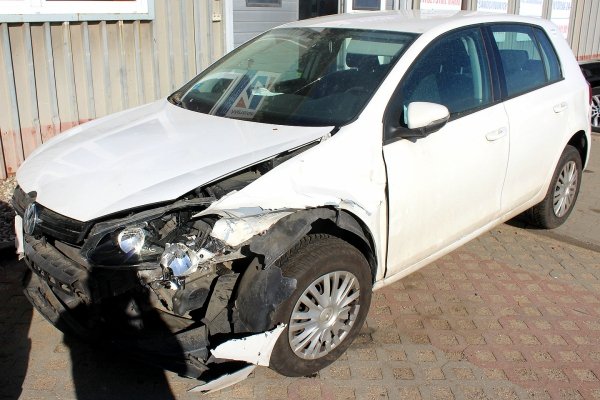 Półoś przód prawa VW Golf VI 5K 2011 1.4i CGGA Hatchback 5-drzwi