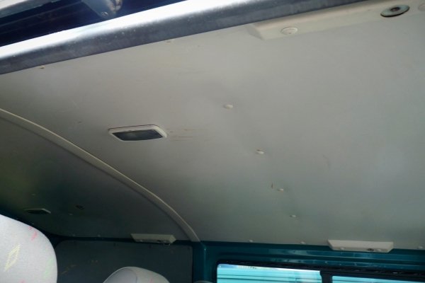 Zacisk hamulcowy przód prawy VW Transporter T5 2005 2.5TDI AXD Bus
