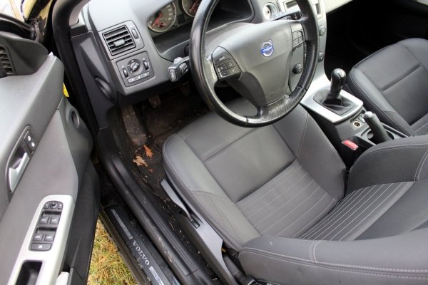 Drzwi przód prawe Volvo V50 2005  Kombi 