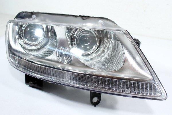 Reflektor prawy VW Phaeton GP1 2002-2007 (bi-xenon)