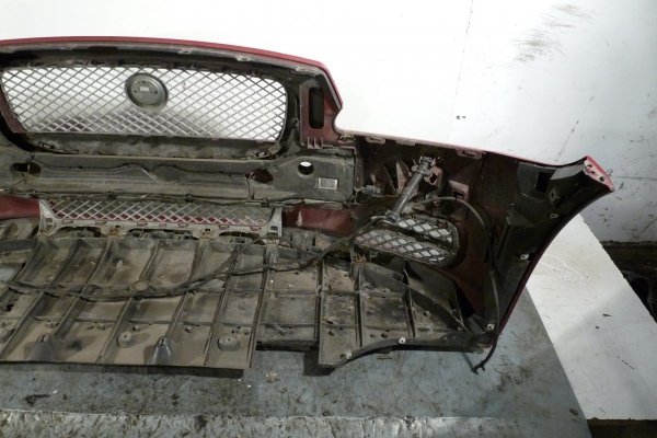Zderzak przód Jaguar XJ X351 2012 Sedan (Kod lakieru: JBC2144)