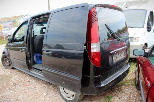 Zderzak tył Mercedes Vaneo W414 2003 Van 