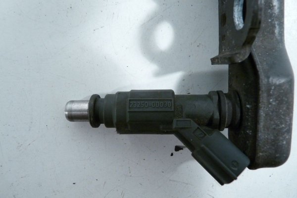_Listwa wtryskowa Toyota Avensis T22 2002 1.8VVTI