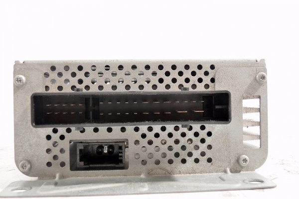 Wzmacniacz Audi A6 C6 2008 2.0TDI BRE Kombi