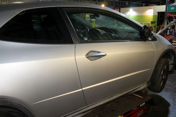 Szyba drzwi przód lewa Honda Civic VIII FN 2007 2.2i-CDTI N22A2 Hatchback 3-drzwi 