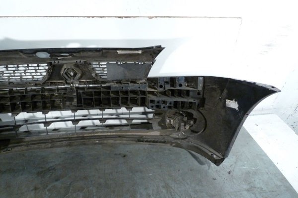 Zderzak przód Renault Clio II 2002 Hatchback 5 drzwi (Kod lakieru: TED44)