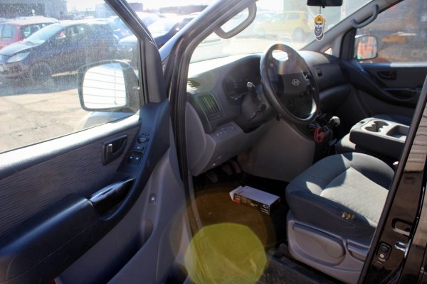 Amortyzator przód lewy Hyundai H1 2009 2.5CRDI