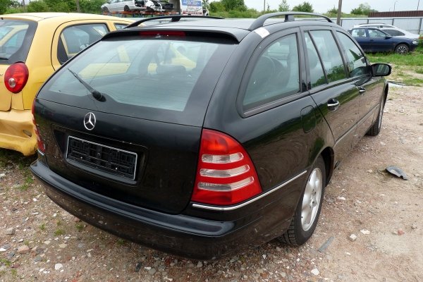 Drzwi przód prawe Mercedes C-Klasa W203 2002 Kombi (Kod lakieru: 040)