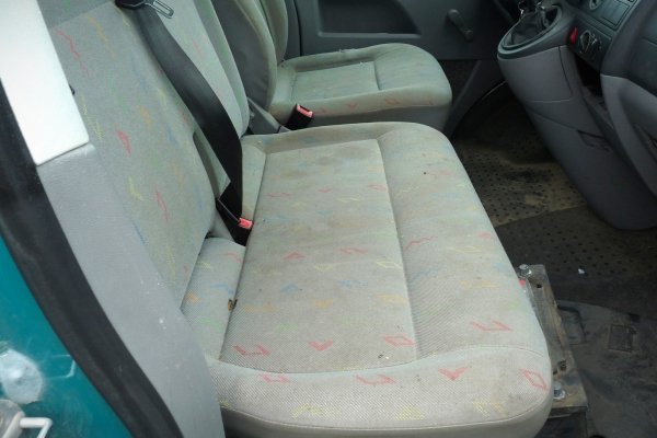 Szyba drzwi tył skrzydełkowych prawa VW Transporter T5 2005 Bus