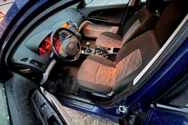 _Zderzak przód Kia Ceed I ED 2009 (2007-2009) Kombi (kod lakieru: ABYSS BLUE [A8])