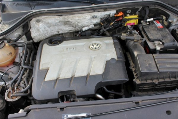 Zbiorniczek spryskiwaczy VW Tiguan 5N 2008 2.0TDI Suv