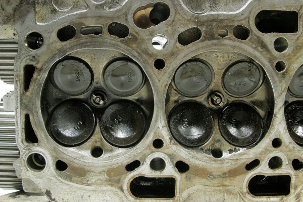_Głowica Mitsubishi Carisma 1999-2004 1.8GDI 4G93