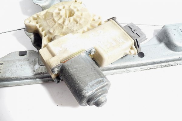 Podnośnik szyby przód prawy Peugeot 3008 I Lift 2013-2016 Crossover 5-drzwi