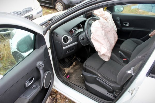 _Zderzak tył Renault Clio III Lift 2010 Hatchback 5-drzwi (OV369)