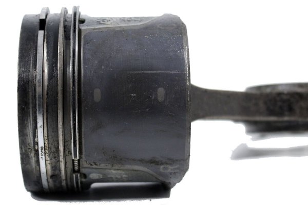 Tłok korbowód Ford Focus MK1 2001-2004 1.8TDCi