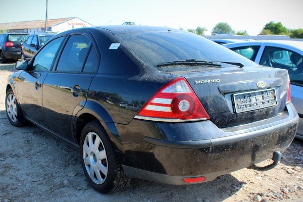 Ford Mondeo MK3 2003 2.5i V6 Sedan [B]