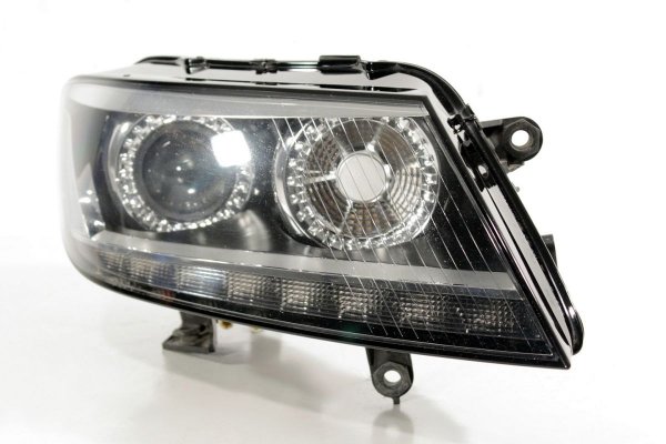 Reflektor prawy VW Phaeton GP3 2010-2014