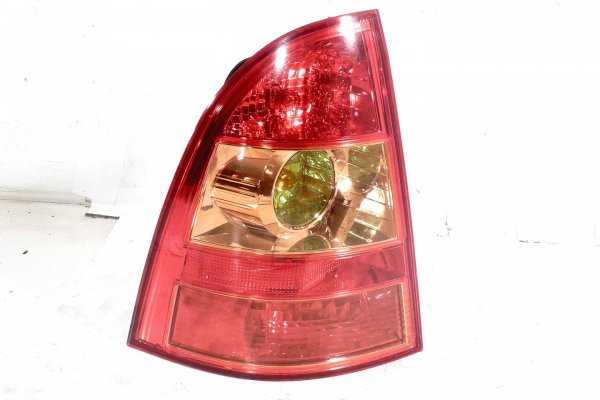 Lampa tył lewa Toyota Corolla E12 Lift 2004-2007 Kombi 