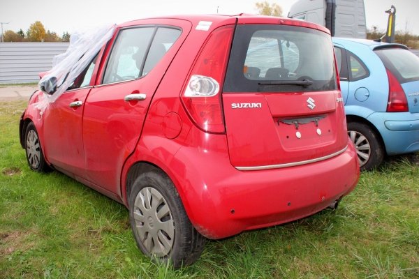 Zamek drzwi tył lewy Suzuki Splash 2009 1.0i K10B Hatchback 5-drzwi