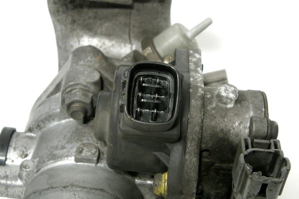 _Przepustnica Toyota Avensis T22 1998-2003 2.0D4D