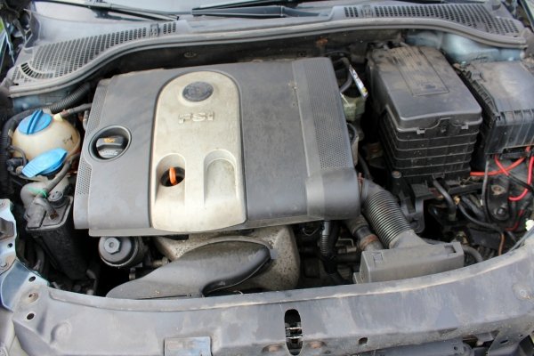 Klapa bagażnika tył Skoda Octavia II 1Z 2004 1.6FSI BLF Liftback