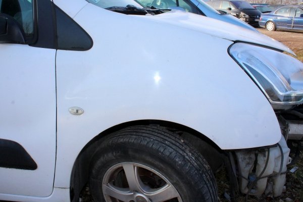 Drzwi przód prawe Citroen Berlingo ii 2008 (kod lakieru: EWP)