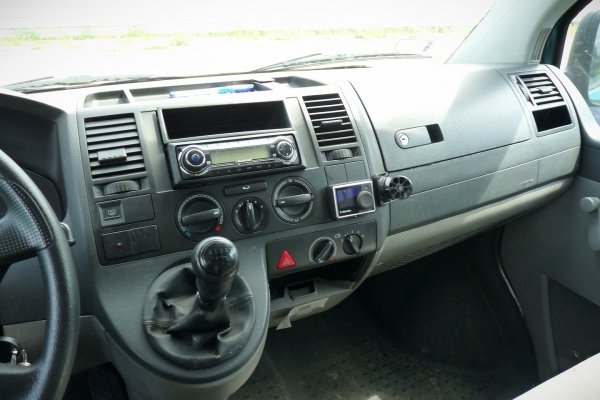 Błotnik przód prawy VW Transporter T5 2005 Bus (kod lakieru: LL6T)