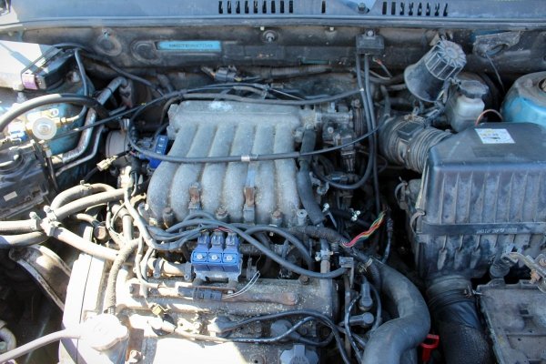 Zderzak Przód Hyundai Santa Fe 2003 SM 2.7 V6 Suv