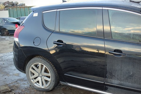 Drzwi tył prawe Peugeot 3008 I Lift 2013 Crossover 5-drzwi