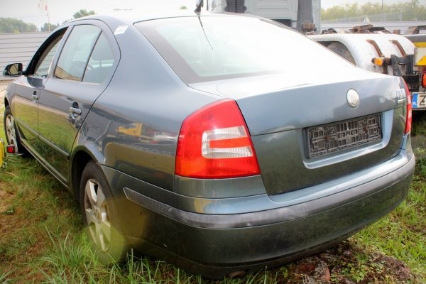 Półoś przód lewa Skoda Octavia II 1Z 2004 1.6FSI BLF Liftback