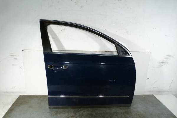 _Drzwi przód prawe VW Passat B6 2009 2.0TDI CBAB Kombi (Kod lakieru: LA5E)