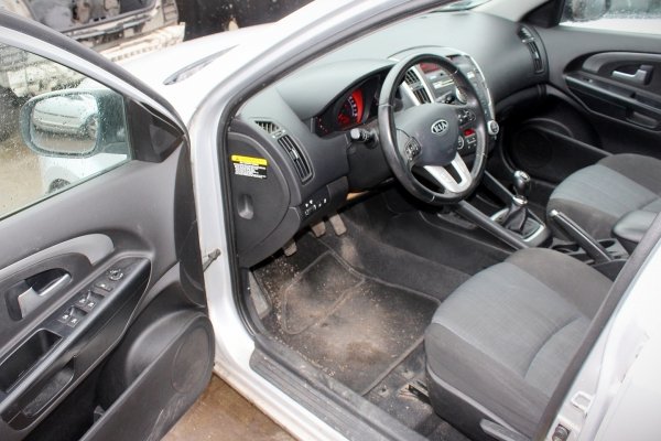 Błotnik przód prawy Kia Ceed I Lift ED 2011 1.4i G4FA Kombi  